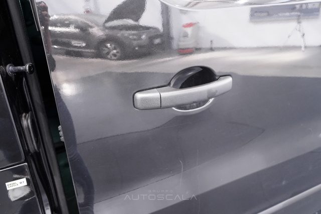 RENAULT Trafic usata, con Telecamera per parcheggio assistito