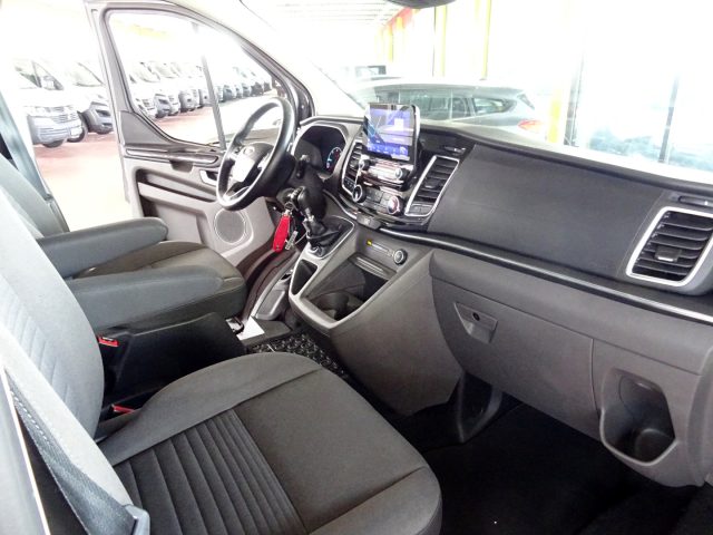 FORD Tourneo Custom usata, con Autoradio