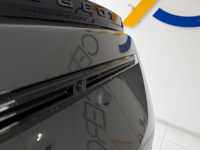 PEUGEOT 2008 usata, con Sistema di navigazione