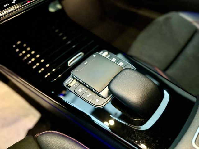 MERCEDES-BENZ A 250 usata, con Park Distance Control