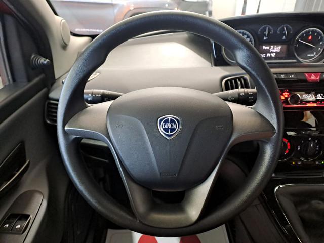 LANCIA Ypsilon usata, con ESP
