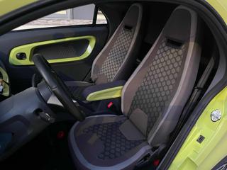 XEV Yoyo usata, con Bluetooth