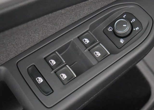 VOLKSWAGEN Golf usata, con Sensore di pioggia
