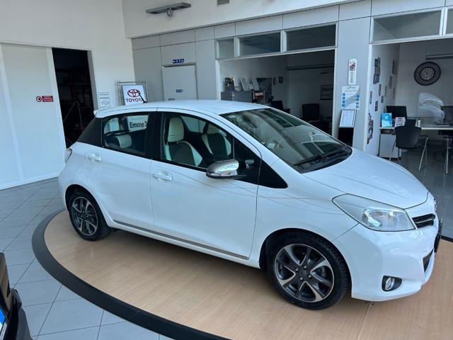TOYOTA Yaris usata, con Airbag laterali