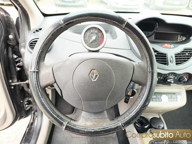 RENAULT Twingo usata 15
