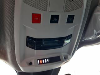 JEEP Avenger usata, con USB