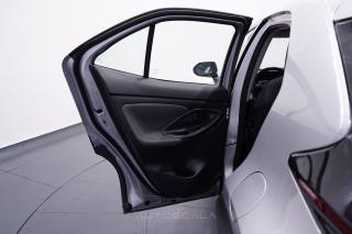 TOYOTA Yaris Cross usata, con Bracciolo