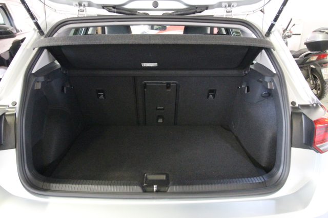 VOLKSWAGEN Golf usata, con Fari LED