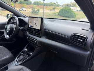 TOYOTA Yaris usata, con USB