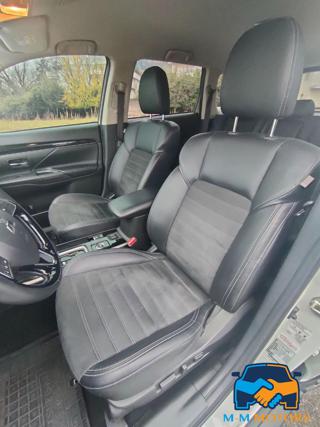 MITSUBISHI Outlander usata, con Fendinebbia