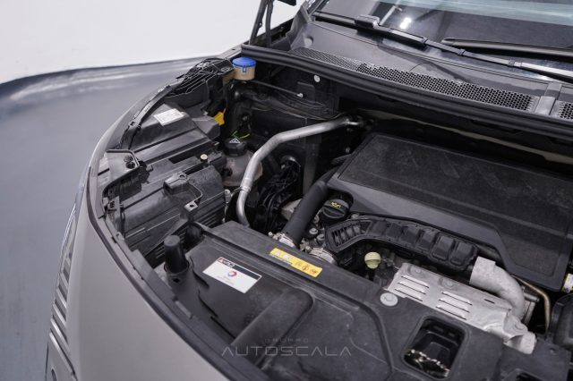 PEUGEOT 5008 usata, con Android Auto