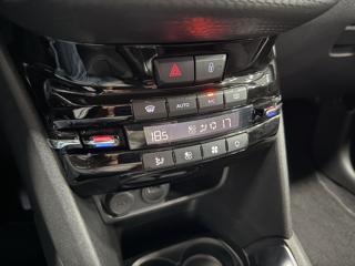 PEUGEOT 208 usata, con Controllo automatico clima