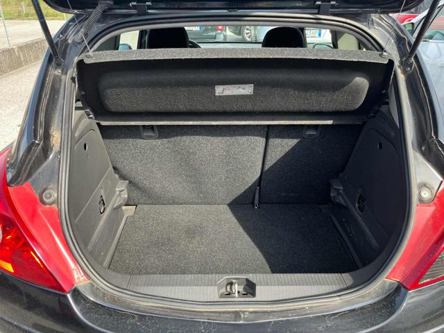OPEL Corsa usata, con Chiusura centralizzata