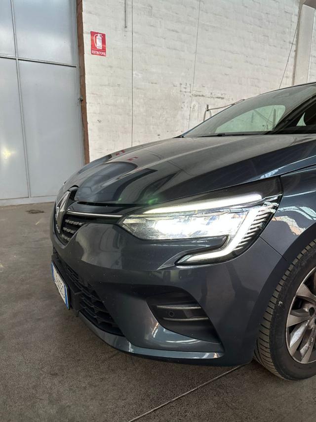 RENAULT Clio usata, con Autoradio