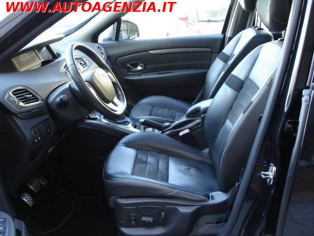 RENAULT Scenic usata, con Specchietti laterali elettrici