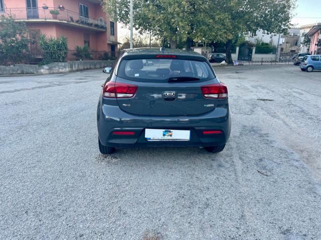 KIA Rio usata, con Autoradio
