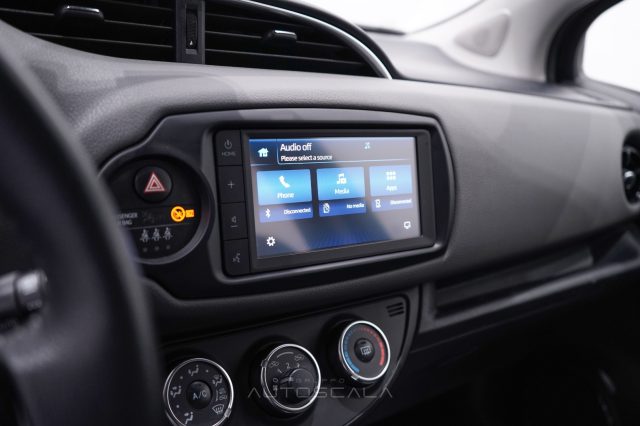 TOYOTA Yaris usata, con Sistema di navigazione