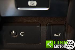 LAND ROVER Range Rover Velar usata, con Luce d