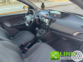 LANCIA Ypsilon usata, con Park Distance Control