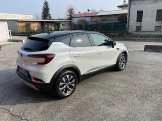 RENAULT Captur usata, con Autoradio