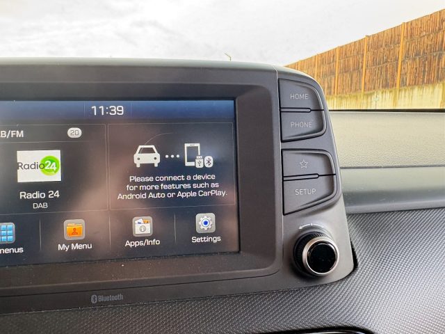 HYUNDAI Kona usata, con Autoradio digitale