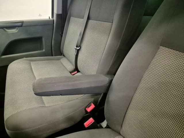 VOLKSWAGEN Caravelle usata 25