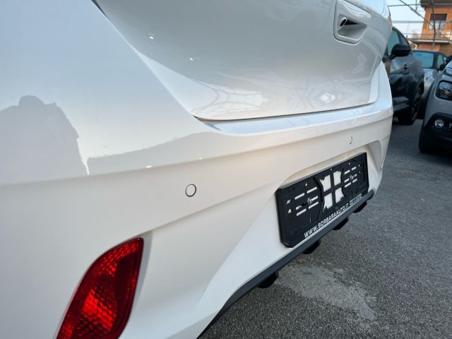 HYUNDAI i10 usata, con Volante in pelle