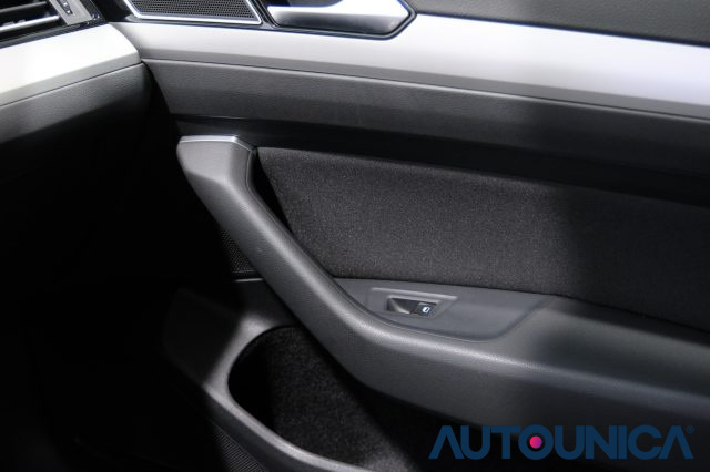 VOLKSWAGEN Passat Variant usata, con Freno di stazionamento elettrico