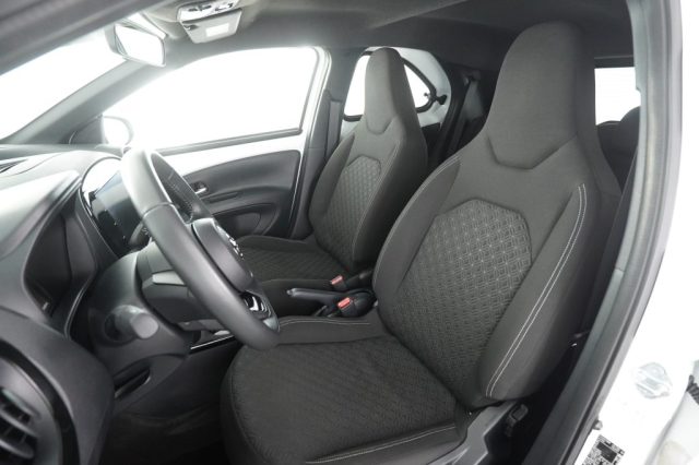 TOYOTA Aygo X usata 2