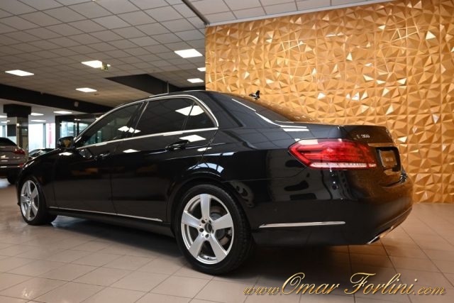 MERCEDES-BENZ E 300 usata 76