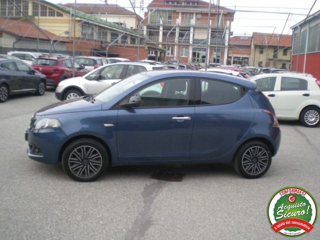 LANCIA Ypsilon usata, con Autoradio