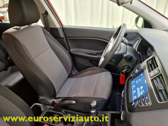 HYUNDAI i20 usata 34