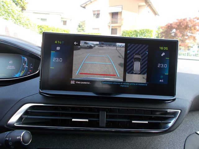 PEUGEOT 3008 usata, con Sistema di navigazione