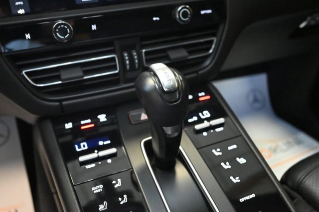 PORSCHE Macan usata 57