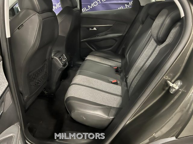 PEUGEOT 3008 usata, con Sensore di luce