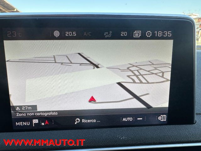 PEUGEOT 5008 usata, con Touch screen