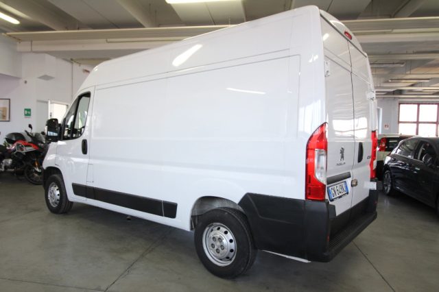PEUGEOT Boxer usata, con Autoradio