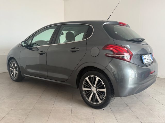 PEUGEOT 208 usata 4