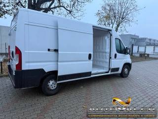 OPEL Movano usata, con Airbag