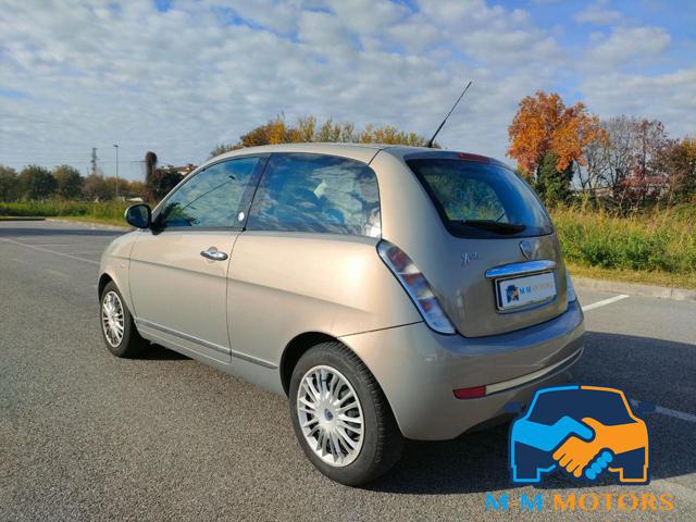 LANCIA Ypsilon usata, con Autoradio
