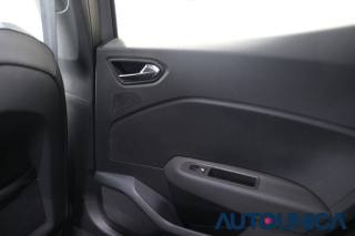 RENAULT Clio usata, con Telecamera per parcheggio assistito