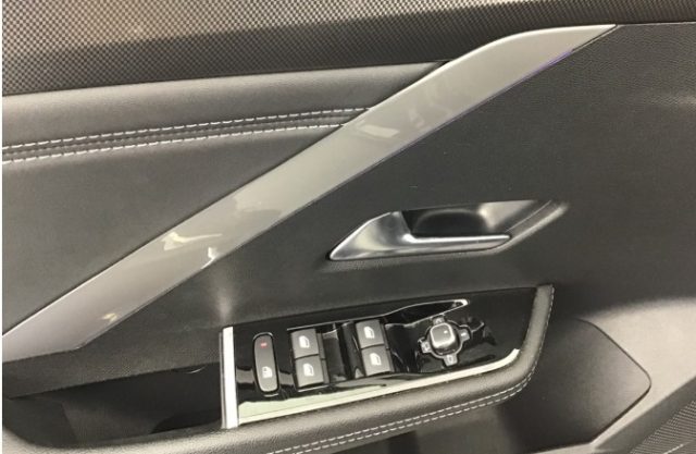 OPEL Astra usata, con USB