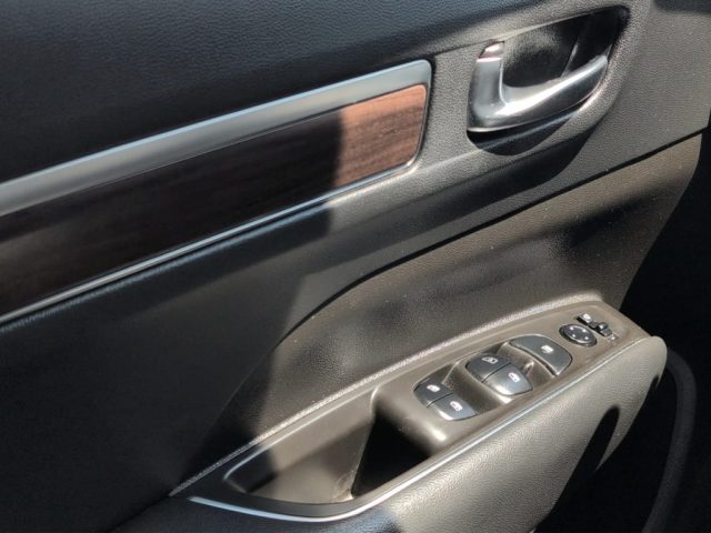 RENAULT Koleos usata, con Sensori di parcheggio posteriori