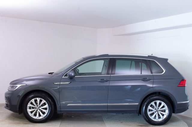 VOLKSWAGEN Tiguan usata, con Airbag laterali