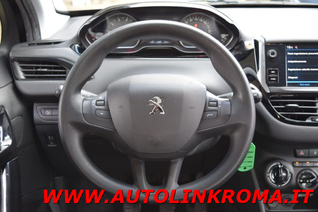 PEUGEOT 208 usata, con Autoradio