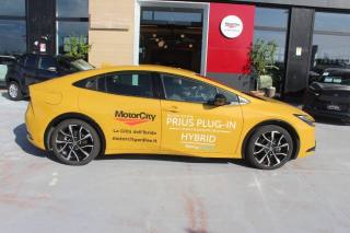 TOYOTA Prius Plug-in usata, con Fari LED