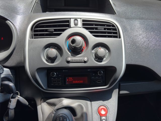 RENAULT Kangoo usata 13