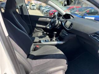 PEUGEOT 308 usata, con Controllo automatico clima