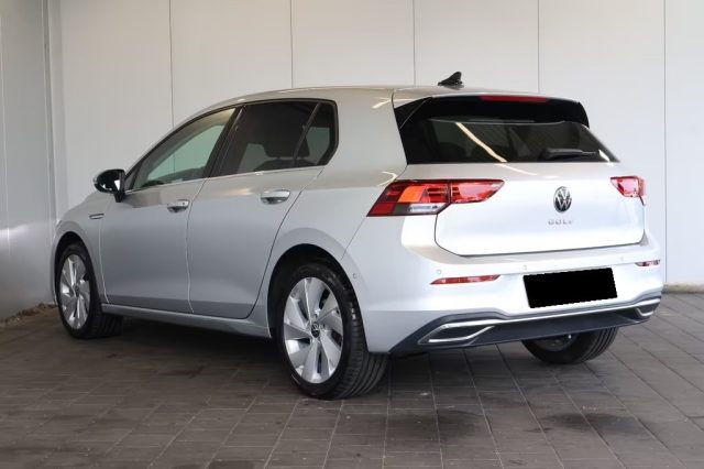 VOLKSWAGEN Golf usata, con Autoradio