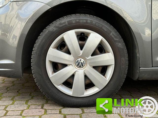 VOLKSWAGEN Touran usata, con USB